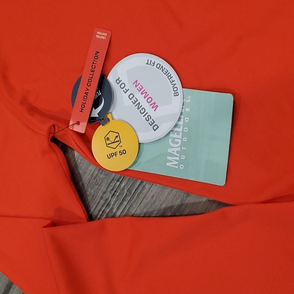 Magellan Outdoors Holiday Collection Christmas Boyfriend Fit Shirt Size XS - Picture 3 of 5